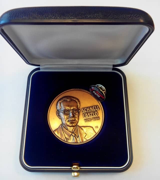 Schnell Diplomadíj