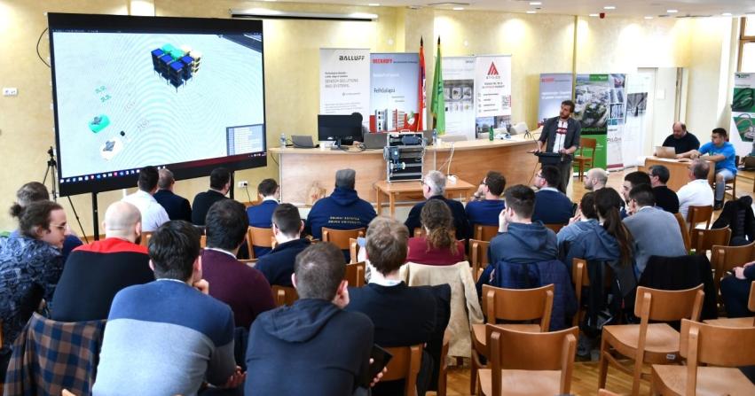 Már harmadik éve működünk közre a Országos Ajtonyi István Irányítástechnikai Programozó versenyen 